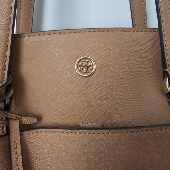 Tory Burch Tan Robinson Tote Bag w/ Extra Bag Charm - Picture 6 of 13